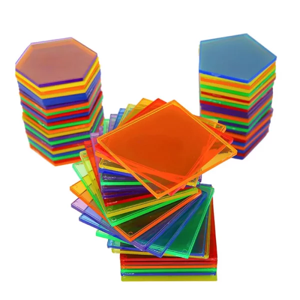 Formes géométriques translucides Montessori pour développer la logique, la reconnaissance des couleurs et des formes, et la motricité fine des enfants de 2 à 12 ans.