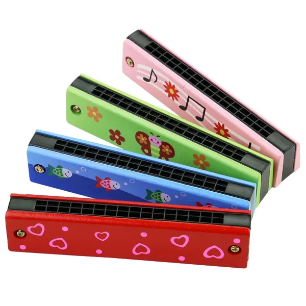 Harmonica jouet en bois à 16 trous, parfait pour l’éveil musical et la créativité des enfants. Design coloré avec motifs d’animaux, adapté aux 3-12 ans.